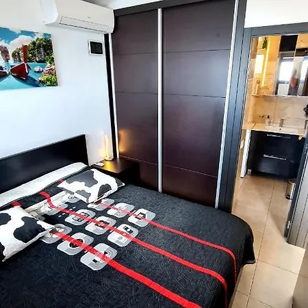 Apartment Deluxe Seaview-sunsets !transfe-r Inc! Pool,2aircond,2tv65