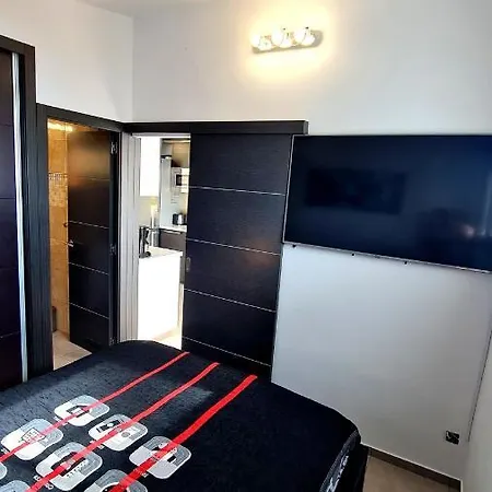 Deluxe Seaview-sunsets !transfe-r Inc! Pool,2aircond,2tv65